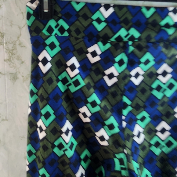 LuLaRoe Tall & Curvy Leggings - Picture 8 of 13